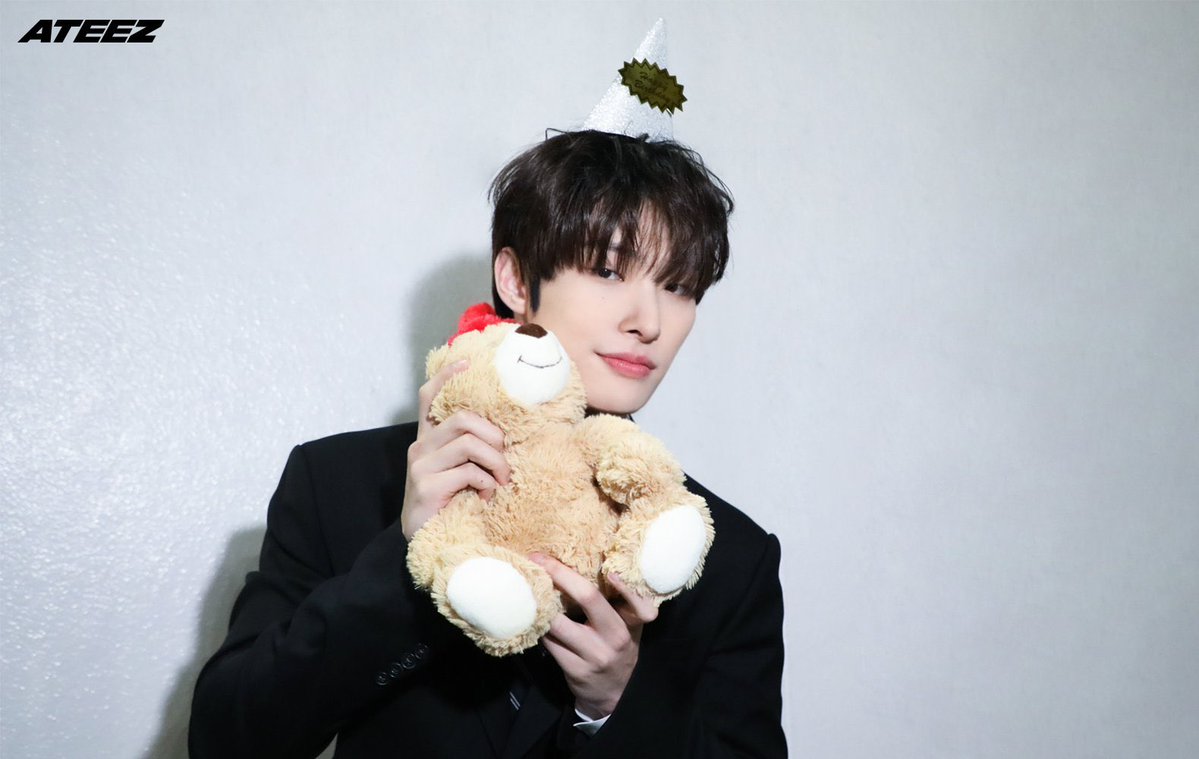 starryateezxo's tweet photo. Happy Birthday, Mingi! 🥳🎉 Wishing you endless happiness, love, and beautiful moments always. Thank you for bringing so much joy into our lives. Love you always 🥹🫶

OUR LOVE FOR MINGI
#BornToShineMingi
#민기공주_생일축하 https://t.co/QaVZUEh3dz