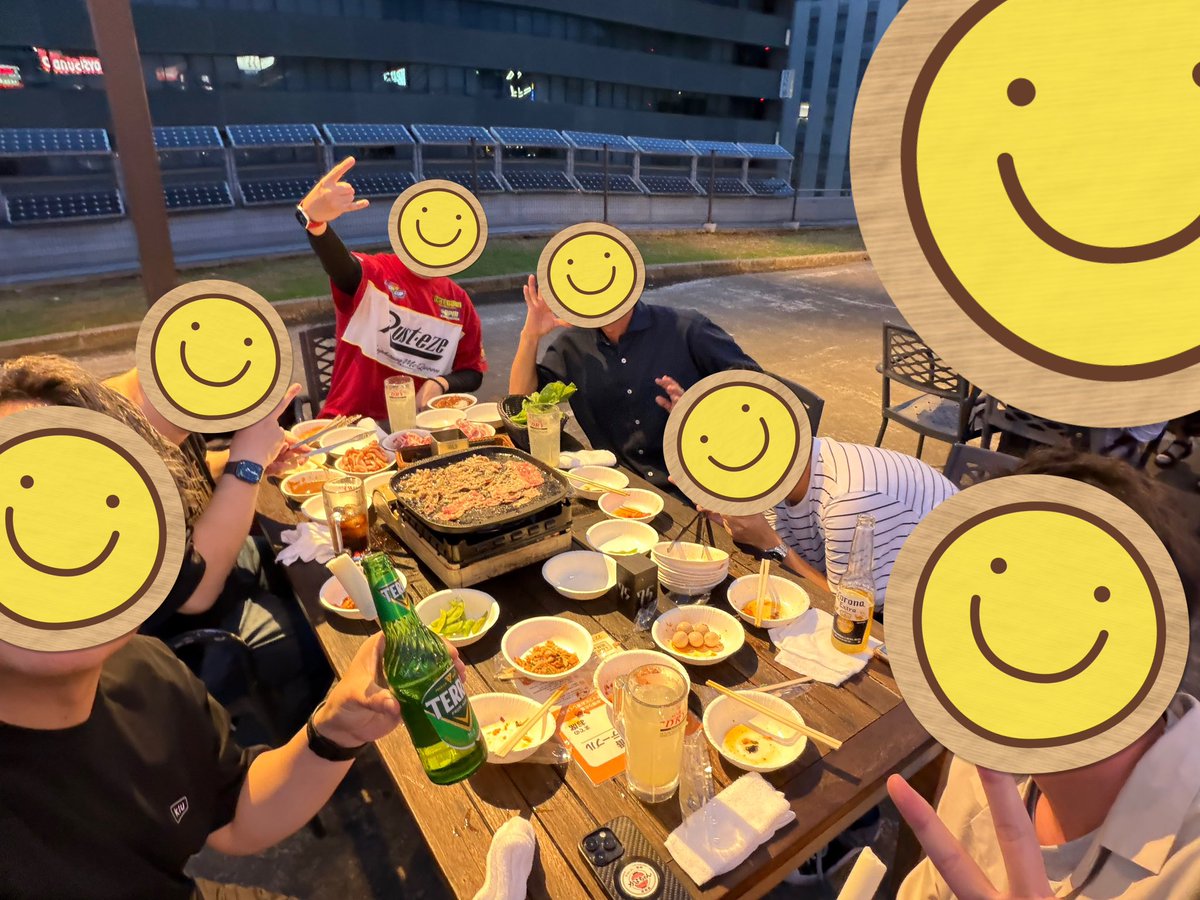 junna_MOVE's tweet photo. 昨日は懐かしすぎるメンバーとビアガーデンでした！ https://t.co/H9M73l455I