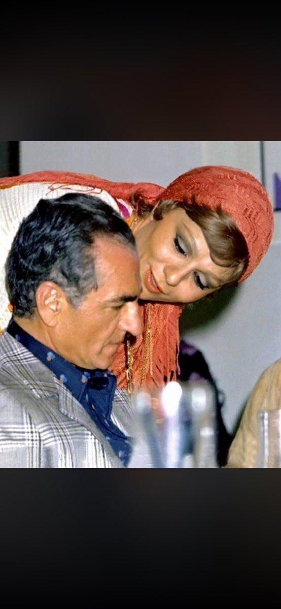 TinaFay1978's tweet photo. فقط عاشقان میفهمند چقدر عشق در این تصویر نهفته است❤️
#جاویدشاه https://t.co/3Z07R1iRCv