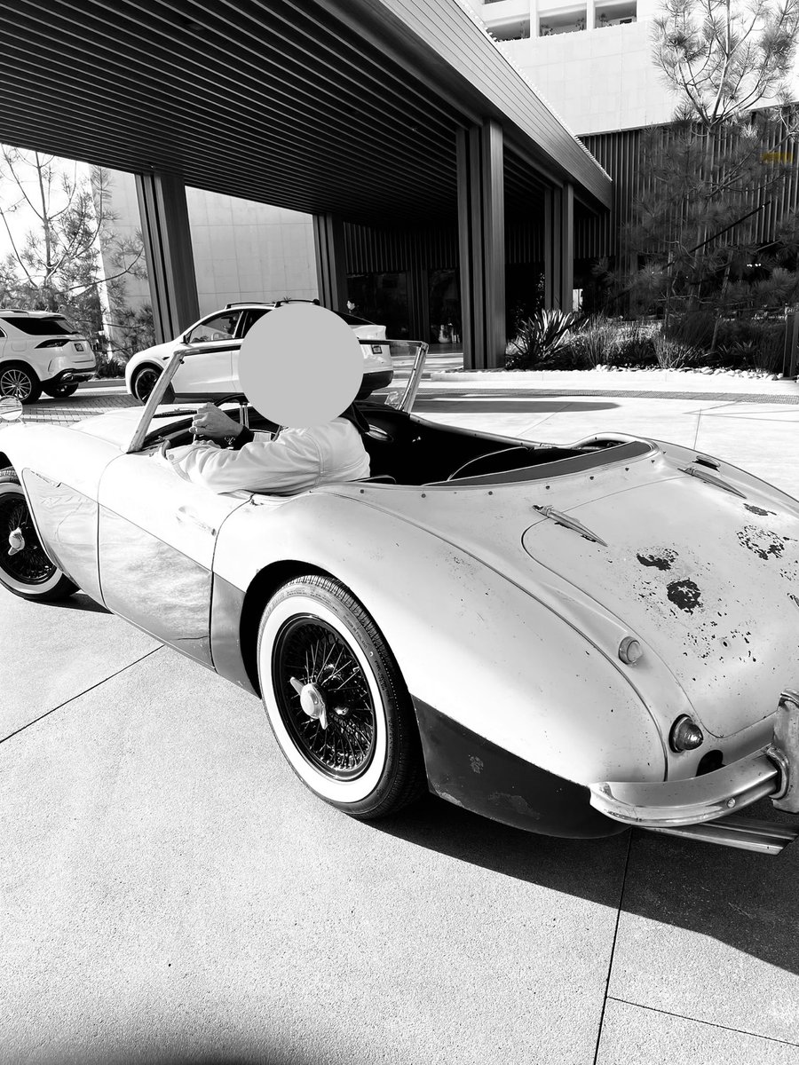 Jlbry1's tweet photo. @Phantom2Phlyer @BuzzPatterson It does!
My little brother snagged the Healey &amp; threw in his barn for 30 yrs…but its finally back on the road😊 https://t.co/OM0JlJPVnd