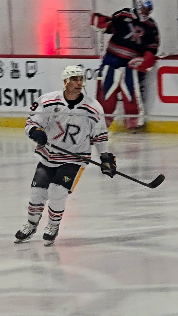 harringmunson's tweet photo. he's still wearing his penguins gear 😭💖💖 https://t.co/Bd7FXF6xUD