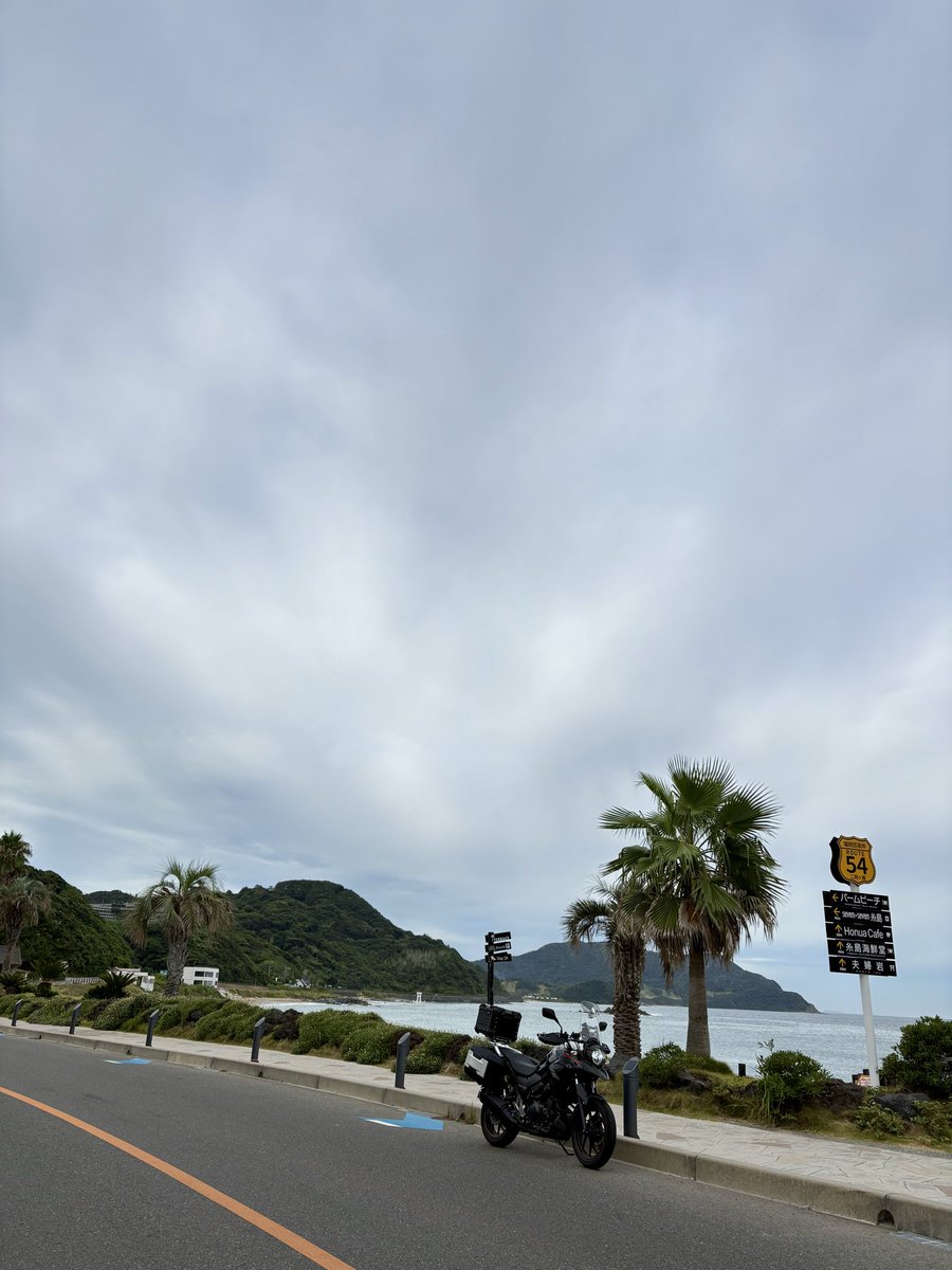 fmkcy1's tweet photo. 山岡家で朝ラーして志賀島へ
その後市内通過して糸島へ
まだ涼しいから気持ちよくツーリング😃 https://t.co/qVNr60impV
