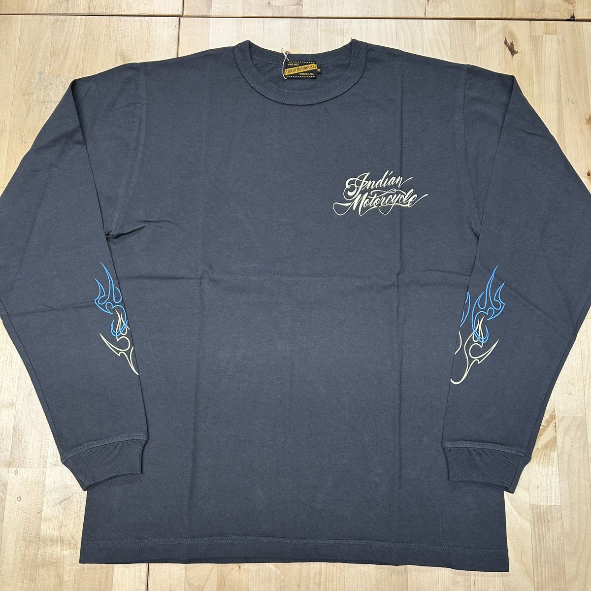 j_mochi's tweet photo. 【INDIAN MOTORCYCLE】
【品番:IM69790-118(https://t.co/2vliTIu5bk)】
「L/S T-SHIRT」
「INDIAN MOTORCYCLE」

インディアンモーターサイクルのピンストライプロングスリーブＴシャツ。

https://t.co/yOLHavv0cd https://t.co/5y4653Zcsv