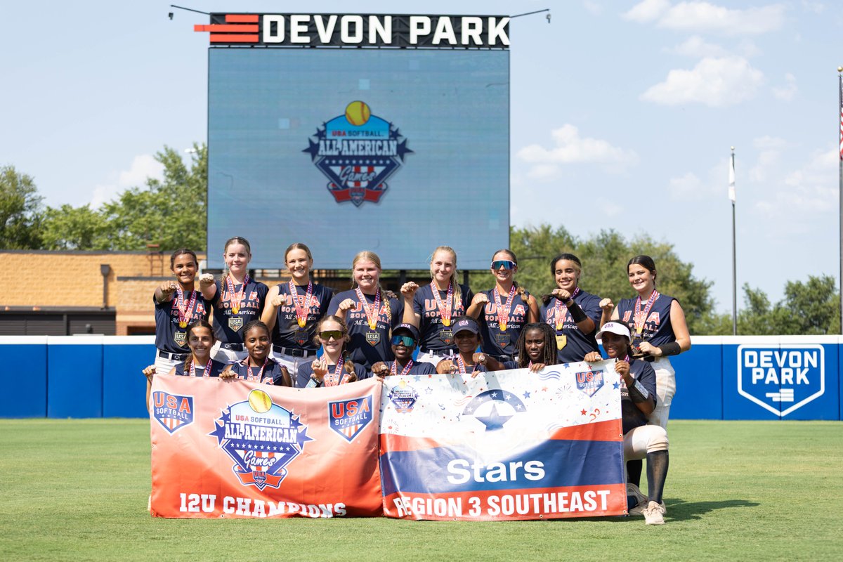 USASoftball's tweet photo. 𝐂𝐡𝐚𝐦𝐩𝐢𝐨𝐧𝐬 𝐜𝐫𝐨𝐰𝐧𝐞𝐝 🏆🥎

Congratulations to our 𝟭𝟮𝗨 𝗮𝗻𝗱 𝟭𝟰𝗨 All-American Games champions!

🏆 12U: 𝐑𝐞𝐠𝐢𝐨𝐧 𝟑 𝐒𝐭𝐚𝐫𝐬
🏆 14U: 𝐑𝐞𝐠𝐢𝐨𝐧 𝟓 𝐒𝐭𝐚𝐫𝐬

#USASoftball | @DevonParkOKC https://t.co/jh9hTdlEeg