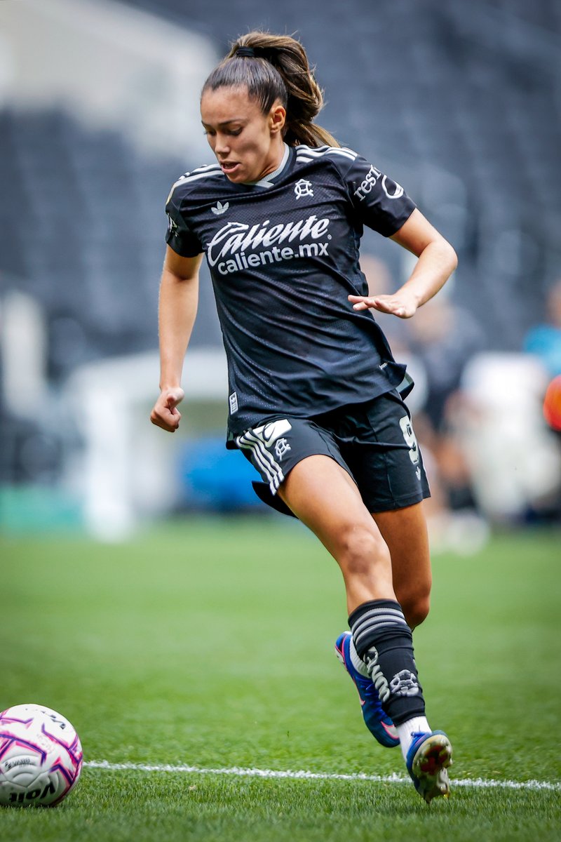 AmericaFemenil's tweet photo. PRISCILA FLOR DA SILVA ESTÁ DE VOLTA! 🇧🇷🦅💙💛 https://t.co/4AyToCnbdz