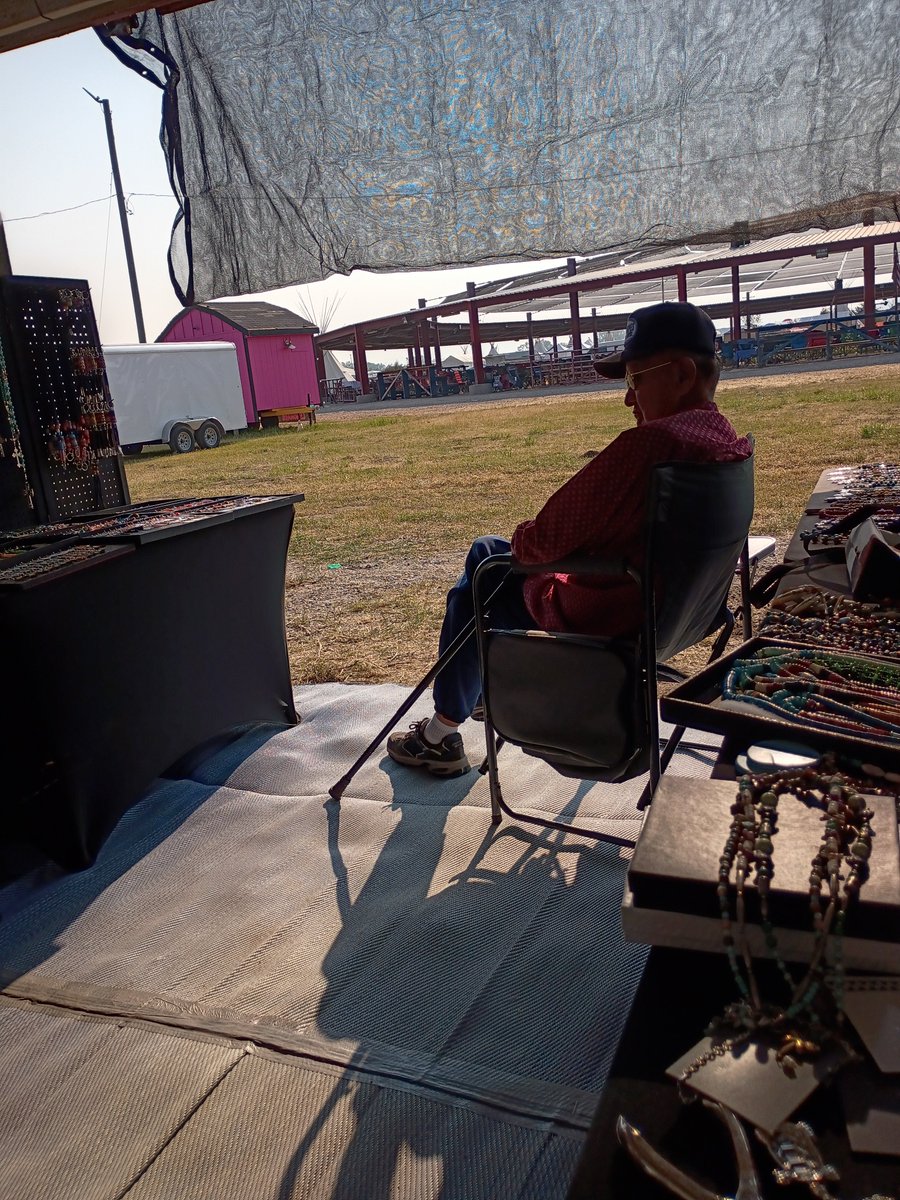 HermanNels12789's tweet photo. That's my current view X !?
I'm out here enjoyin my Day it's hot n I'm with family!I haven't seen in so long this is something I usually enjoy with my mom but it's 2 years now since she's passed on!But I drove pop's he out here earlier waiting for the start!
83yrs old this year https://t.co/gFR2koJa15