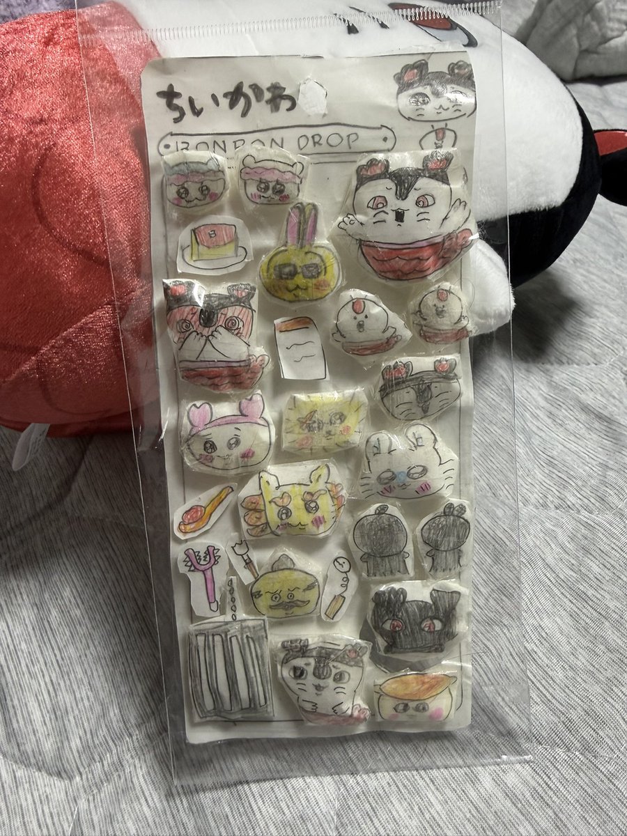 inu_hitokun's tweet photo. 二世がゴソゴソとなんかしとるなーとみてたら

「みてー手作りボンドロ風ー」

いや、

うまいな！？！？！？！？！？ https://t.co/WIQU96jLCa