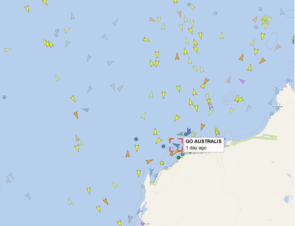 Jikkyleaks's tweet photo. Someone at #FakeX forgot to tell the people at vesselfinder to fake the tug boat locations that the "satellite images" seem to have imagined given that they are all sitting in Western Australia and not in the middle of the Indian Ocean tugging a spaceship. 

Oops https://t.co/2HVvH7YtFi