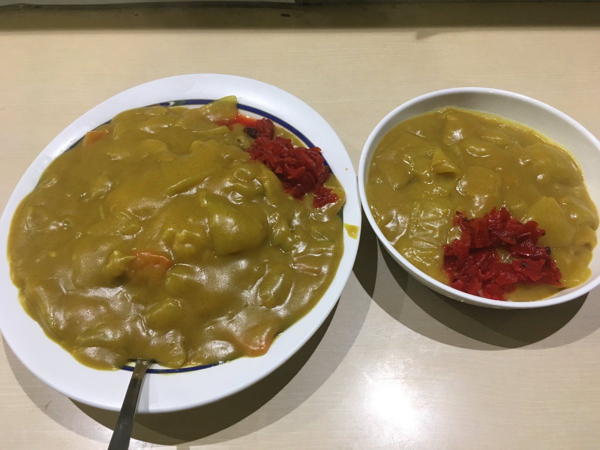 EKin_505's tweet photo. 大頼んだら皿が出払っていたようで中+小の組み合わせで出てきたことがある
中でもそこそこ量があるから、これの腹膨れ具合はお察しの通りw https://t.co/Rdzbgax5ML