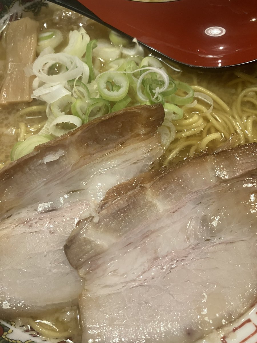 appare_hare's tweet photo. 今日も晴れてます🌞

深夜のドライブとラーメンに人はなぜこんなに引き込まれてしまうのか🛣️🍜
誰か、教えて🤔

ハヤティーのスマートな運転素敵でした🤭
業後に仲間とさいこー！！🔥

#ハレノチ晴
#今日も晴れてます
#深夜
#ドライブ
#ラーメン https://t.co/ZmLjwgcw2u