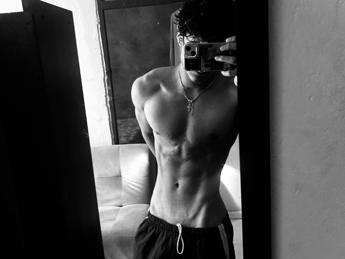 davidme06710188's tweet photo. Les mando regalitos si me siguen en insta🥵https://t.co/8cMUvExCrN https://t.co/vfRvEcl9le
