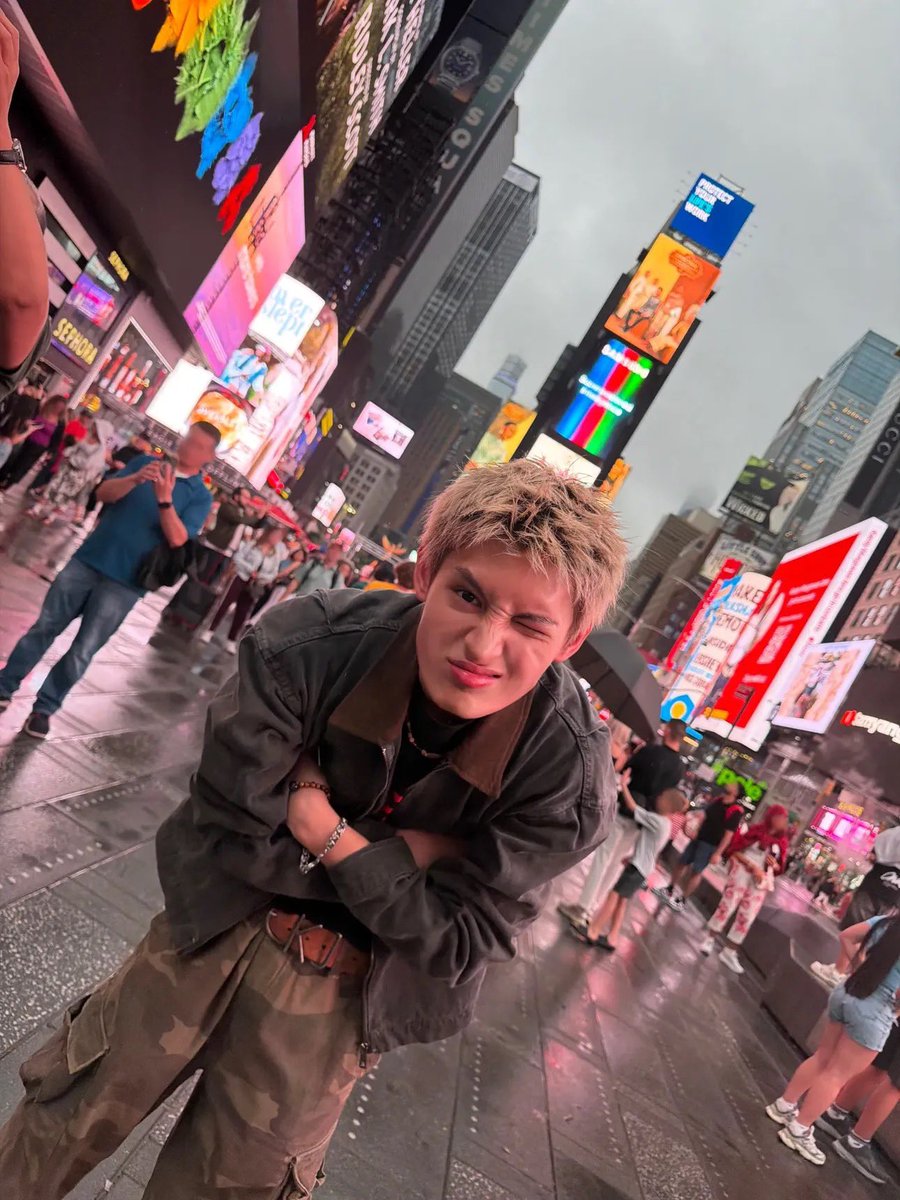 Andred1pq's tweet photo. GENIUS inspires every IDEA BANK created by JAMES CHAO.

JAMES REACHES BEYOND THE STARS

#JAMESTouchesSky
#PYPD_IN_ATLANTA
#JAMES #제임스

@Vn63000632 @JCkyb0 @cfhcbx @Hdbcja @Hazelkn2h https://t.co/lDSbg69lxO
