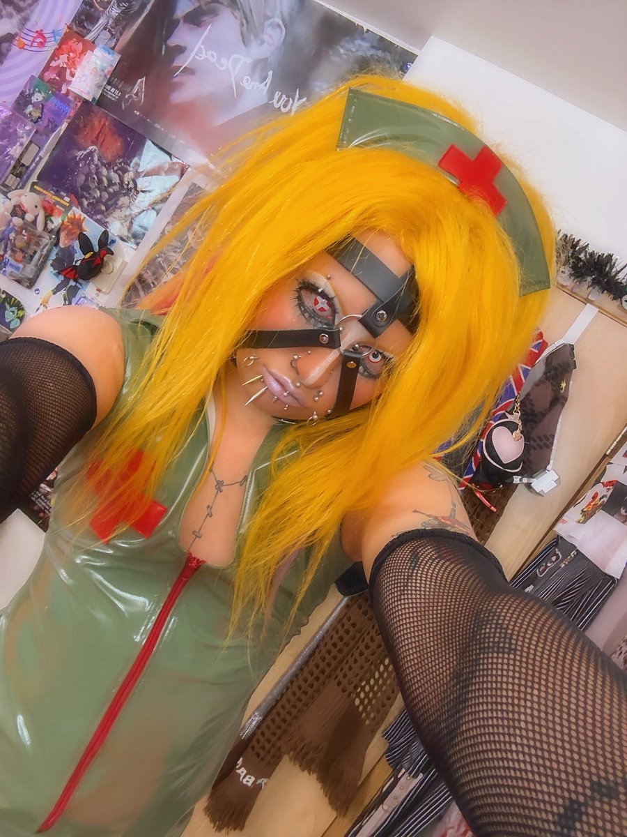 chainmace's tweet photo. you need me #gyaru #ギャル https://t.co/Q1rryZRAXK