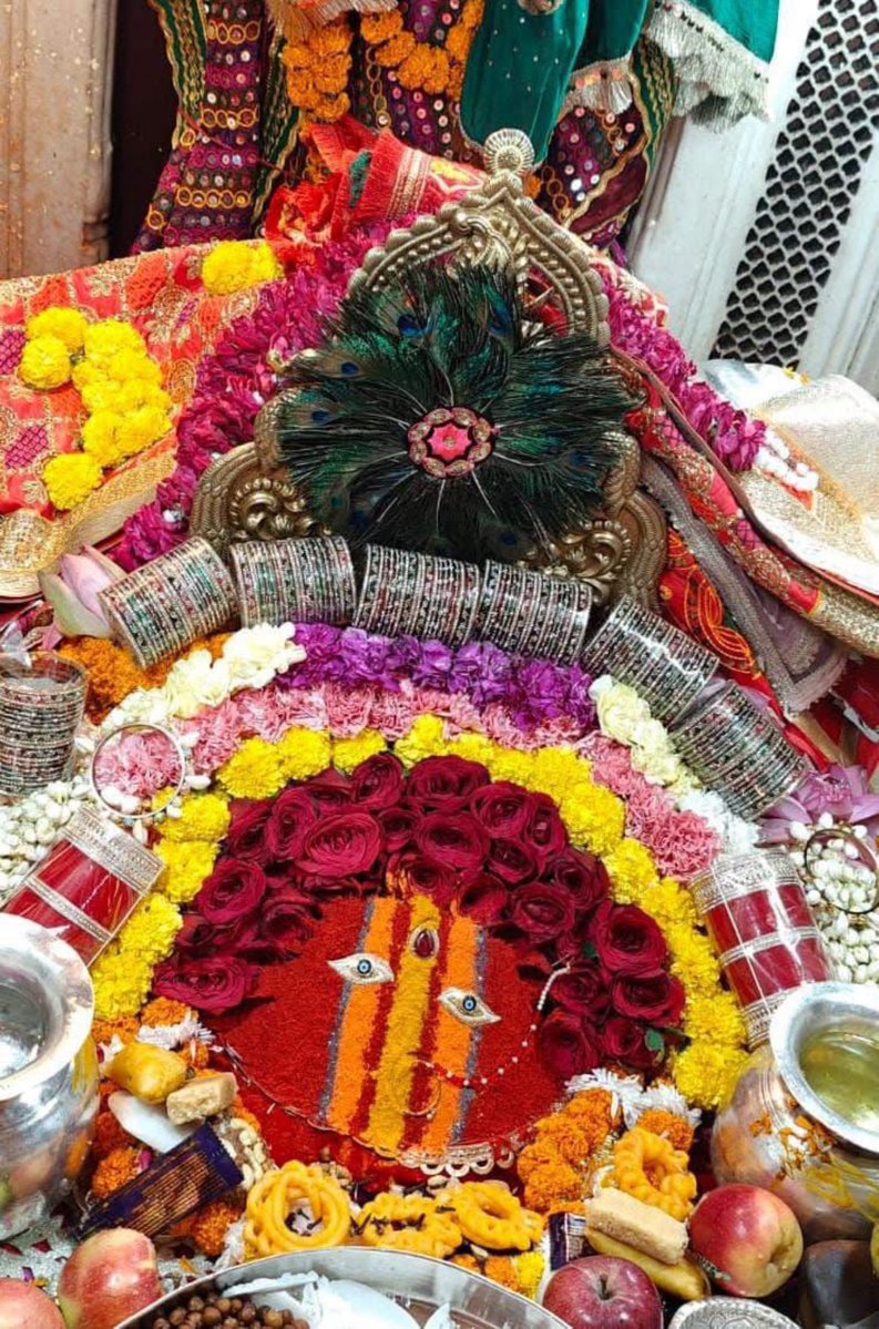 HinduTempleLiv's tweet photo. 🙏 माँ चिंतपूर्णी छिन्नमस्तिका धाम के दिव्य दर्शन🚩

08 अगस्त 2026 | शनिवार 🌺

माँ चिंतपूर्णी के पावन दरबार के आज के दिव्य एवं अलौकिक दर्शन कीजिए। 
माँ अपने सभी भक्तों की चिंताएँ दूर करें, मनोकामनाएँ पूर्ण करें और परिवार में सुख-शांति एवं समृद्धि बनाए रखें। 

जय माँ चिंतपूर्णी https://t.co/KOAgYWcQj3