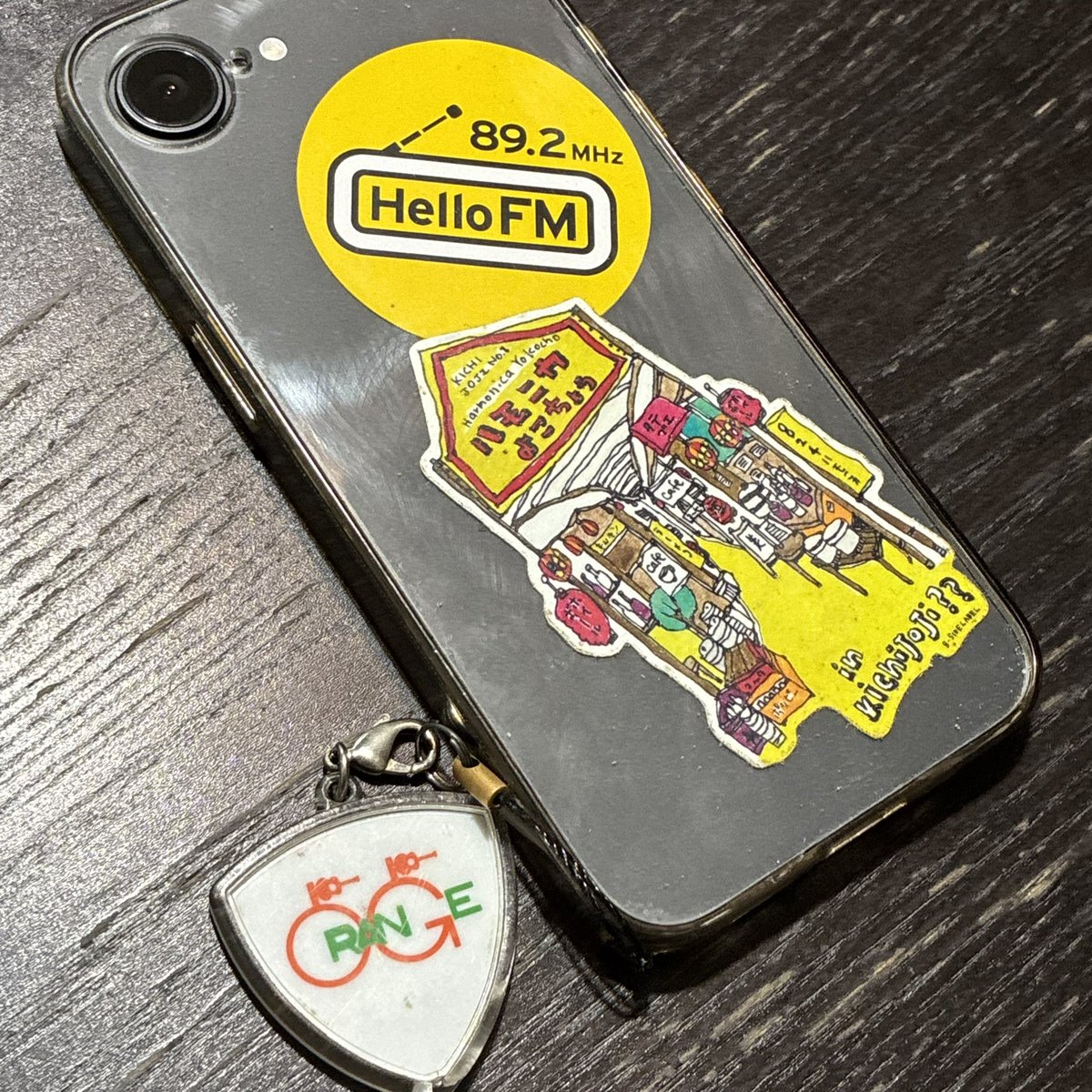 ken2co's tweet photo. #東京 福生市にある
#コミュニティFM 放送局
【 #HelloFM 】のグッズが
この #福生七夕まつり で販売中!
オリジナルロゴ刺繍入りミニトート
そして
HelloFM Club 新規加入で
オリジナル ミニステッカーの
プレゼントもあるらしいよ!
HelloFM Loverの皆さんは
是非 手に入れたい逸品ですね!
#福生 https://t.co/iqpTHEIfiY