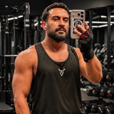dichterrose34's tweet photo. #YeniProfilResmi https://t.co/XthRq7a1Fk