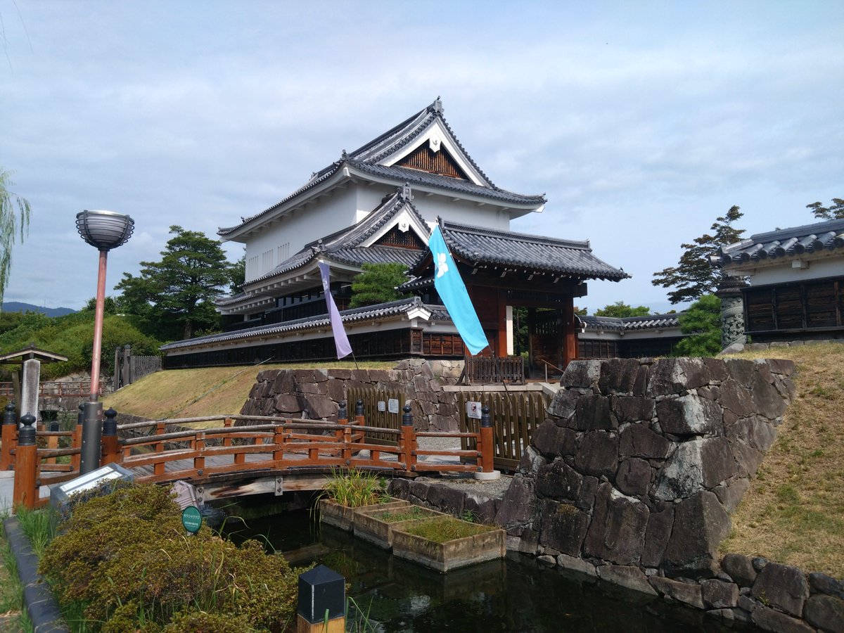 kou8ken4's tweet photo. 持ってるかと思ってたけどまだ持ってなかった京都府流域水道B。
京都って白黒の同じようなのデザインが多くてわかりにくいです。
同じ町なのに長岡京市はずっと枯れたままで入手できず…

#マンホールカード
#長岡京市
#洛西浄化センター公園 
#勝竜寺城公園 https://t.co/oKxSOYAeXi