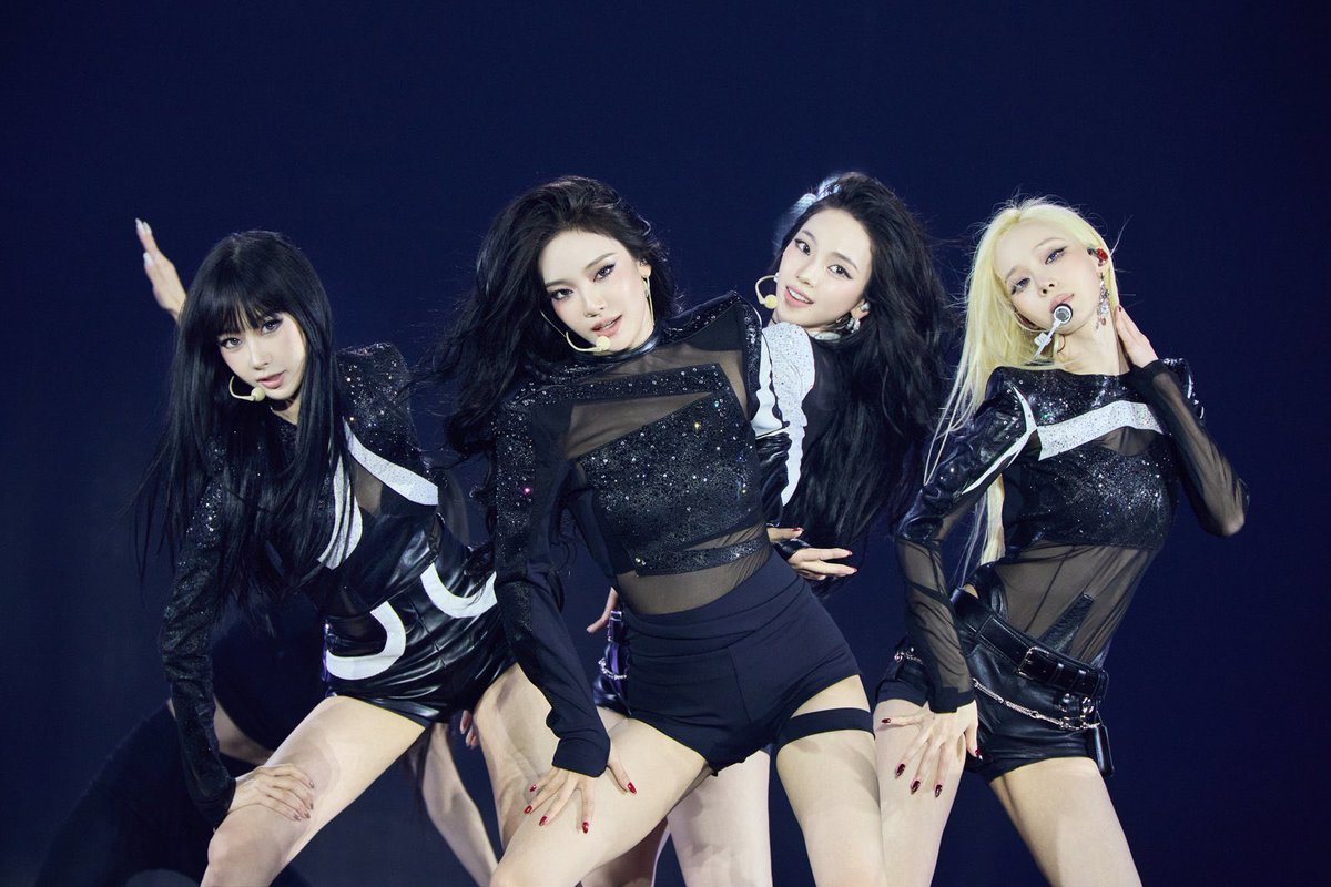 aechartdata's tweet photo. Most attended concerts at Gocheok Sky Dome by 4th gen acts:

1. aespa, “SYNK : COMPLæXITY” — 35,000 (2 shows) 👑
2. TOMORROW X TOGETHER, “ACT : TOMORROW” — 33,000 (2 shows)
3. Stray Kids, “5-STAR Dome Tour” — 31,267 (2 shows) https://t.co/HfIQl2ePjE