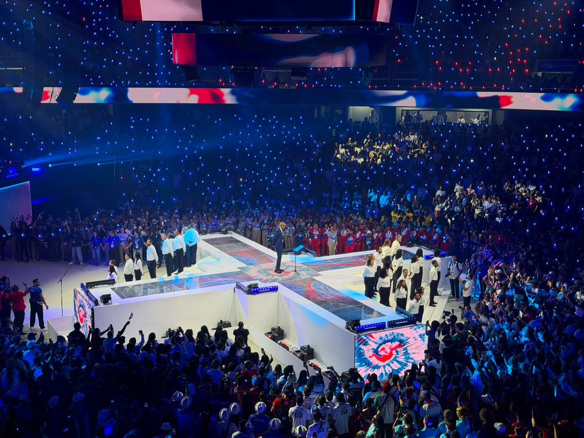spereyrarojas's tweet photo. Qué orgullo haber vivido este verano los Juegos Centroamericanos y del Caribe Santo Domingo 2026 🇩🇴

Felicidades a cada uno de nuestros atletas, que con esfuerzo, disciplina y entrega dejaron la bandera dominicana en alto, conquistando 150 medallas: 🥇46 de oro, 🥈37 de plata y 🥉67 de bronce.