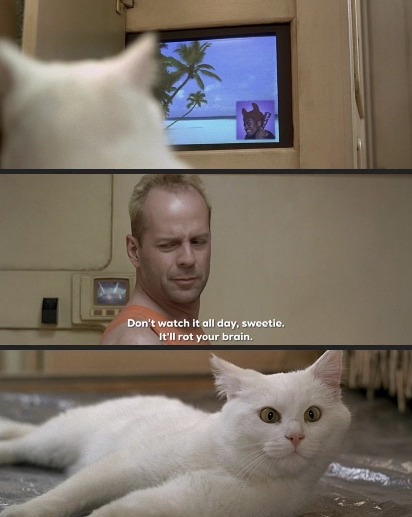 OldInternetFeel's tweet photo. The Fifth Element (1997) dir. Luc Besson https://t.co/DA2tYqK7iM