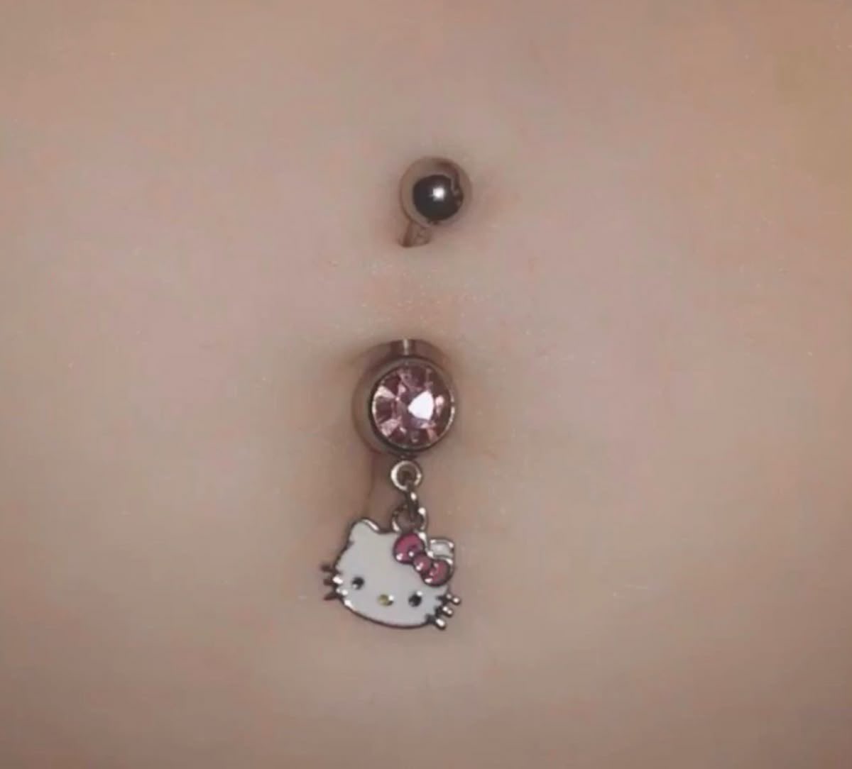 moonstuck_angel's tweet photo. yearning for a belly button piercing rn
#edrtwt #bellybuttonpiercing #cutecore #yearning #bunnygirl https://t.co/TdWiq14GX8