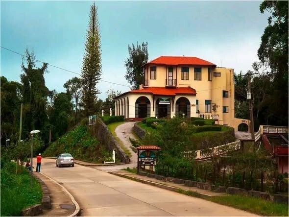 HavanaturCuba's tweet photo. Museo de Arte Cubano en Topes de Collantes: arte en la montaña https://t.co/yliH8pC6VC https://t.co/ORGAeFP9vH