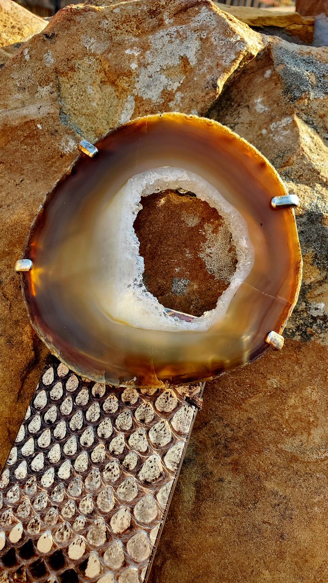 willowdiamonds's tweet photo. #JacquieWillow Agate Geode &amp; Silver Belts. Available in all the tones &amp; texturesof nature. #OneOfAKind https://t.co/mXGjIDNWft