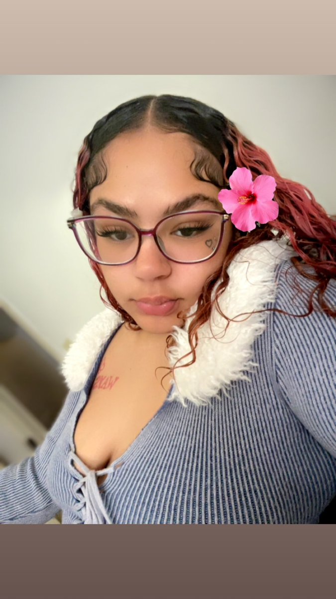 nlovewtee's tweet photo. So sad they hacked my old account🥺😭 follow me I’m following back!! https://t.co/qYGFfu0En2