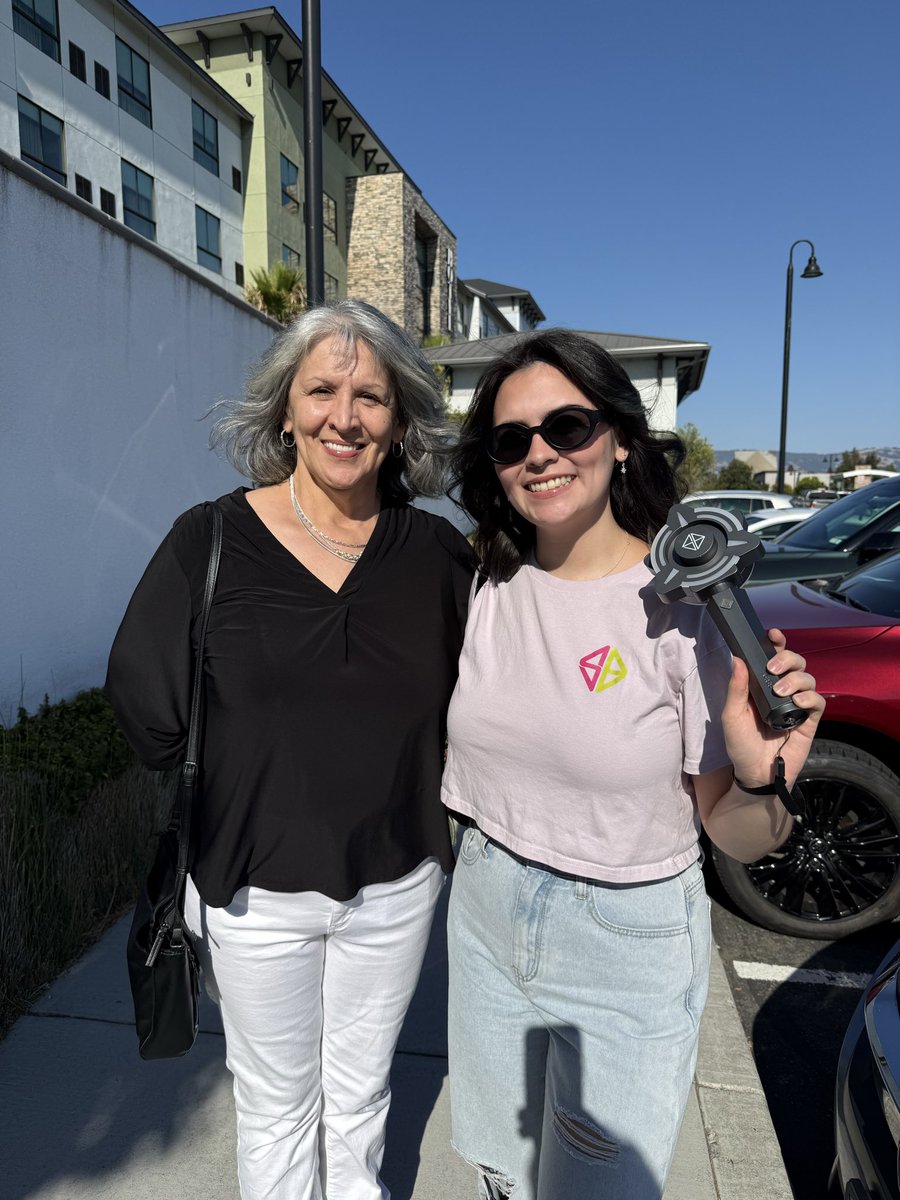 intoy__'s tweet photo. My mom in law's first SB19 concert lezgaawww!

SB19 FANMEET IN CALIFORNIA
@SB19Official #SB19
#SB19IWaSThereUSA_Day1 https://t.co/aIETKGzpSF