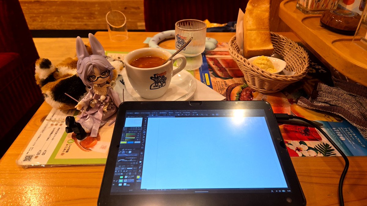 warawaradoll's tweet photo. 丁香ちゃん、頭が重いせいか支えがないと座ることも難しい。 https://t.co/u0lziltuyH