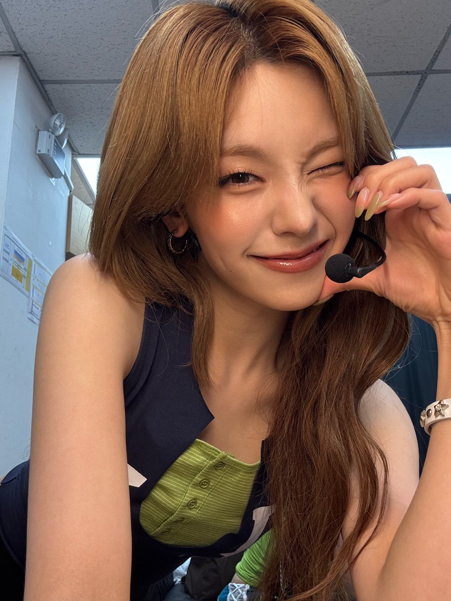 yjbubble's tweet photo. [260809] 12:02AM KST https://t.co/Zbo3uKcCtJ