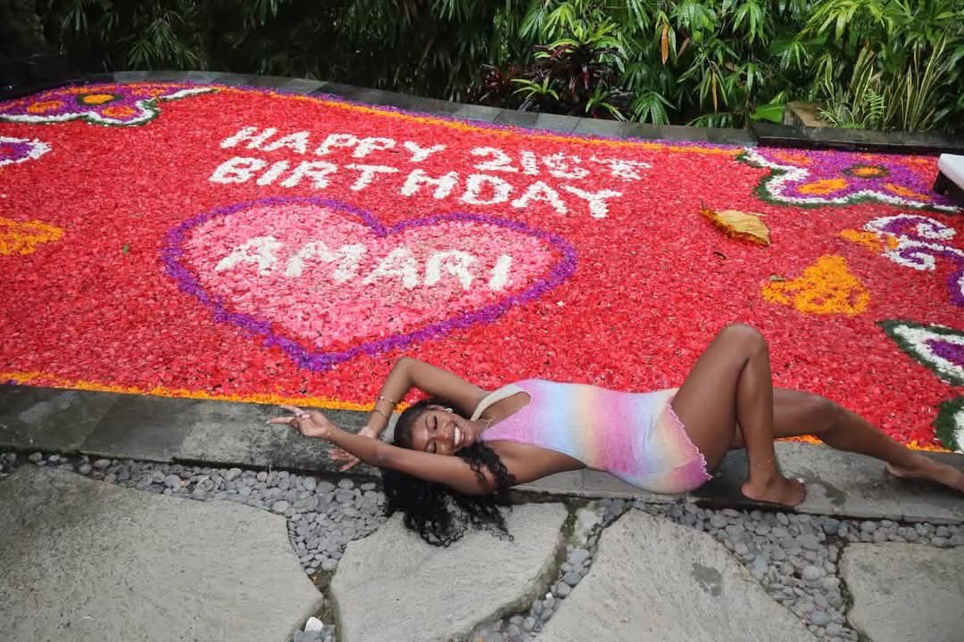 layxsnv's tweet photo. Experiencing the Bali flower pool on your birthday 🌷🌼🌹🤍😍. https://t.co/E0mjaPAMXA