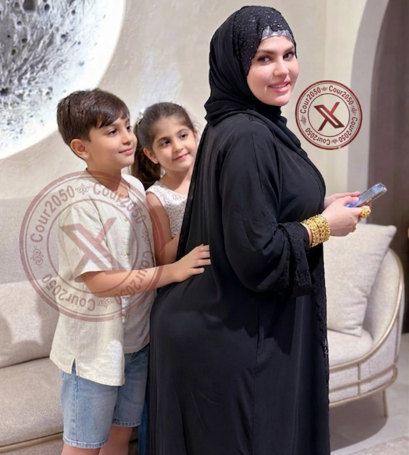 farismbsxtk8's tweet photo. من انت و صغير وره طيز امك لزك بيها و تصير كواد ديوث تضرب عليها ما يهمك شرف من يا خنيث https://t.co/tCzPfZa3i9