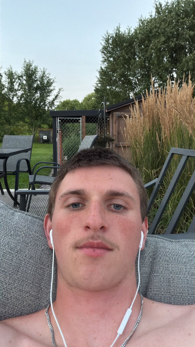 littlechudman's tweet photo. What up twitter just living my life #greatfull #youmatter #lostinthesauce #1dayorday1 #livelaughlove hope you all had a great day 😎 https://t.co/vp2rz0mQrT