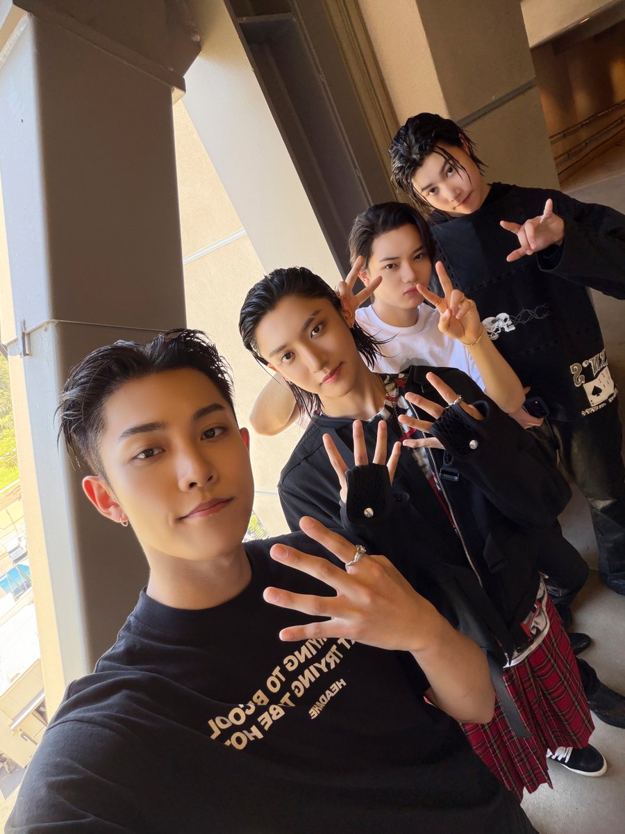 LNGSHOT4sho's tweet photo. 260808 HEAD IN THE CLOUDS LA 📸🤞

#LNGSHOT #MOREVISION https://t.co/6TFzNqX7oq