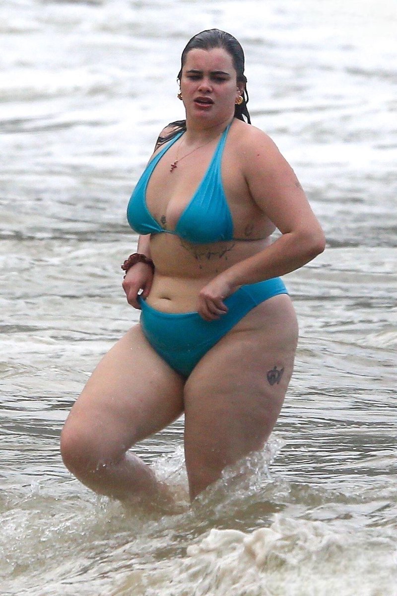 Its__18's tweet photo. Barbie Ferreira at age of 29, a beautiful fatty body tea. https://t.co/9CBGdz2eyX