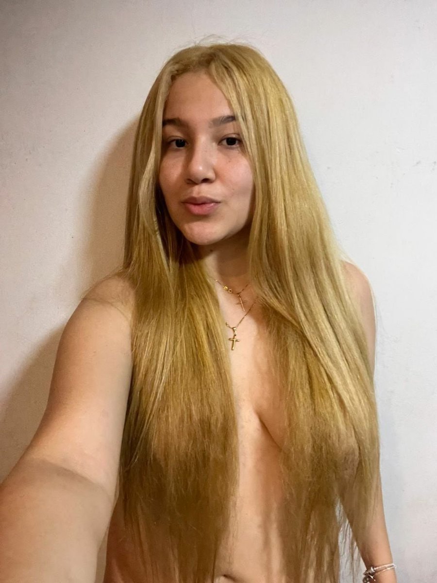 Pack_Morras's tweet photo. Pack casero de rubia tetona https://t.co/5fCZEQa08q