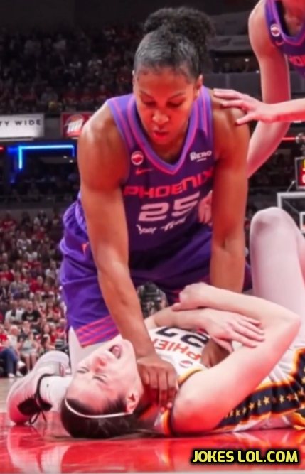 TRUMPNobelPeace's tweet photo. @CollinRugg *
*** #WNBA *** WHITE PRIVILEGE ***
 
** WE'VE SEEN SOFTER TKO HITS
 ** IN #UFC CAGE MATCHES https://t.co/fsPQ1BZ8Do