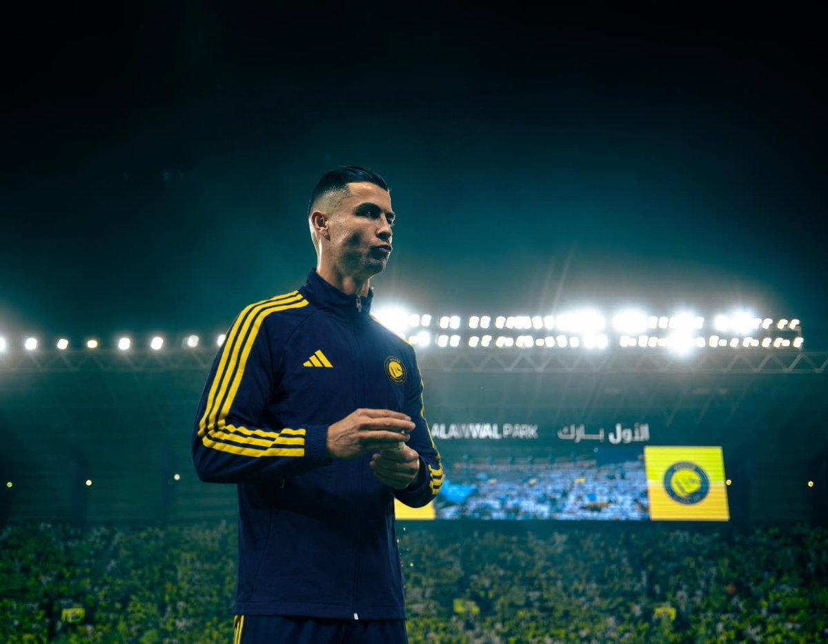 YODADSG's tweet photo. 👕  |  #AlNassr Anthem jacket 26-27 season on #cristiano 🔵🟡 

#النصر #RSL #ronaldo #adidas https://t.co/dZNB38XgX8