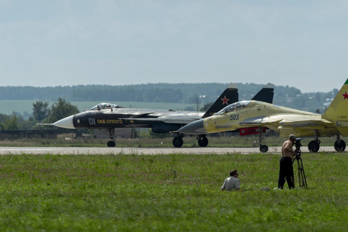 Skunk_Kelly's tweet photo. 生成AIの画像修正比較_417
Russia Zhukovsky01 Su47 Su27
フイルム(Kodachrome)→FotoCD(jpg)→AI修正
”クリヤー&シャープ&ちょいブライト” を指示
ChatGPT>Grok
左:元フィルム画像
右上:ChatGPT
右下:Grok
#ChatGPTvsGrok #Russia #Zhukovsky01 #Su47 #Su27 https://t.co/hlgKSWoz0G