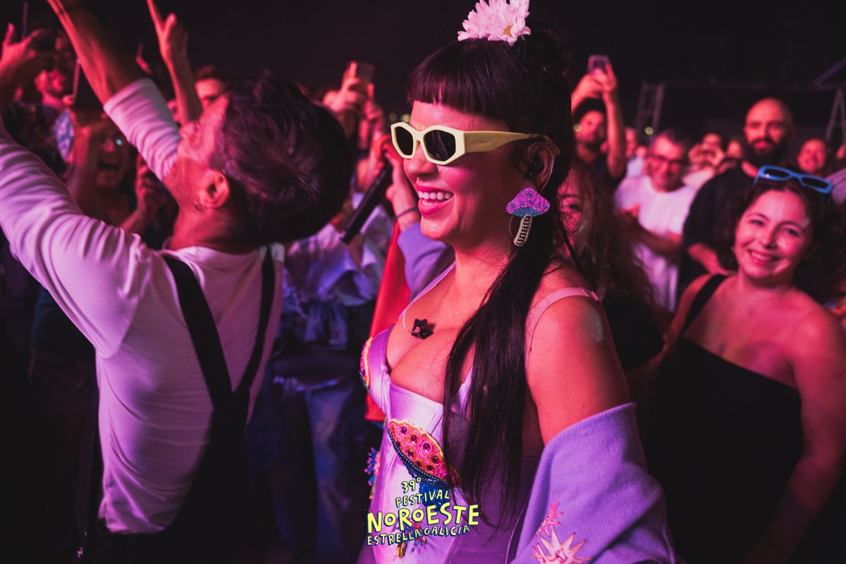 FestNoroesteEG's tweet photo. #XXXIXFestivalNoroesteEstrellaGalicia
🗓️ 8 de agosto
📍 Praia de Riazor
🎼 @bombaestereo
#FestivalNoroeste @EstrellaGalicia #SomosNoroeste 🌊
@ConcelloCoruna @Cultura_Coruna @Depucoruna @Turgalicia https://t.co/E0tIc1keoT