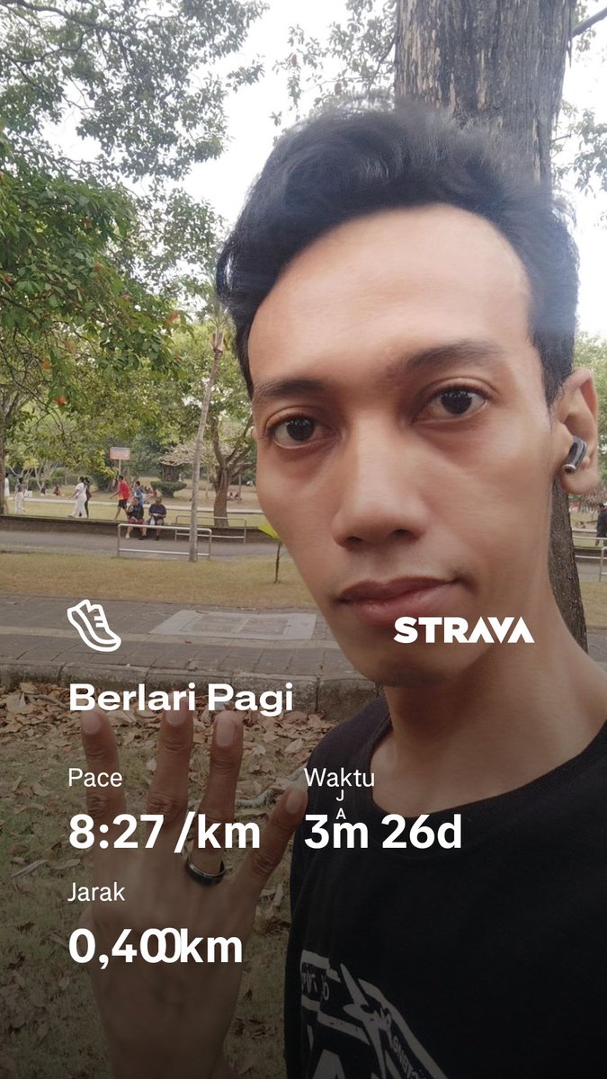 Sunanjaya11's tweet photo. Yang penting berangkat lari aja dulu π
#OllaRun #OllahRaga https://t.co/9jIeYIdx4g