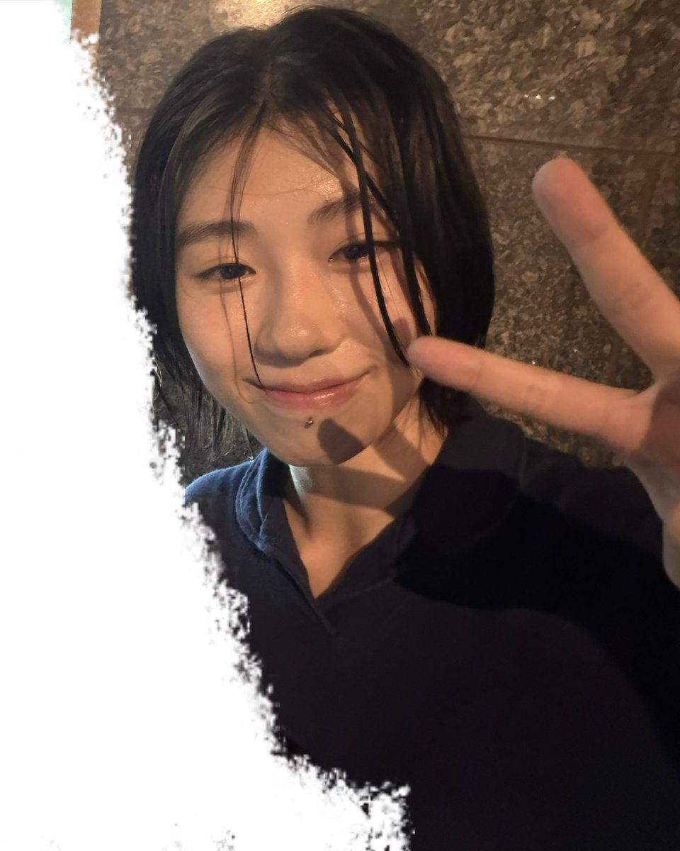 bubble_2_z's tweet photo. 너무너무귀엽고 보고시퍼 ㅜㅜ 긴장해서 공주 땀 저렇게 많이났는지도 몰랏어 https://t.co/AT60DtU2Is