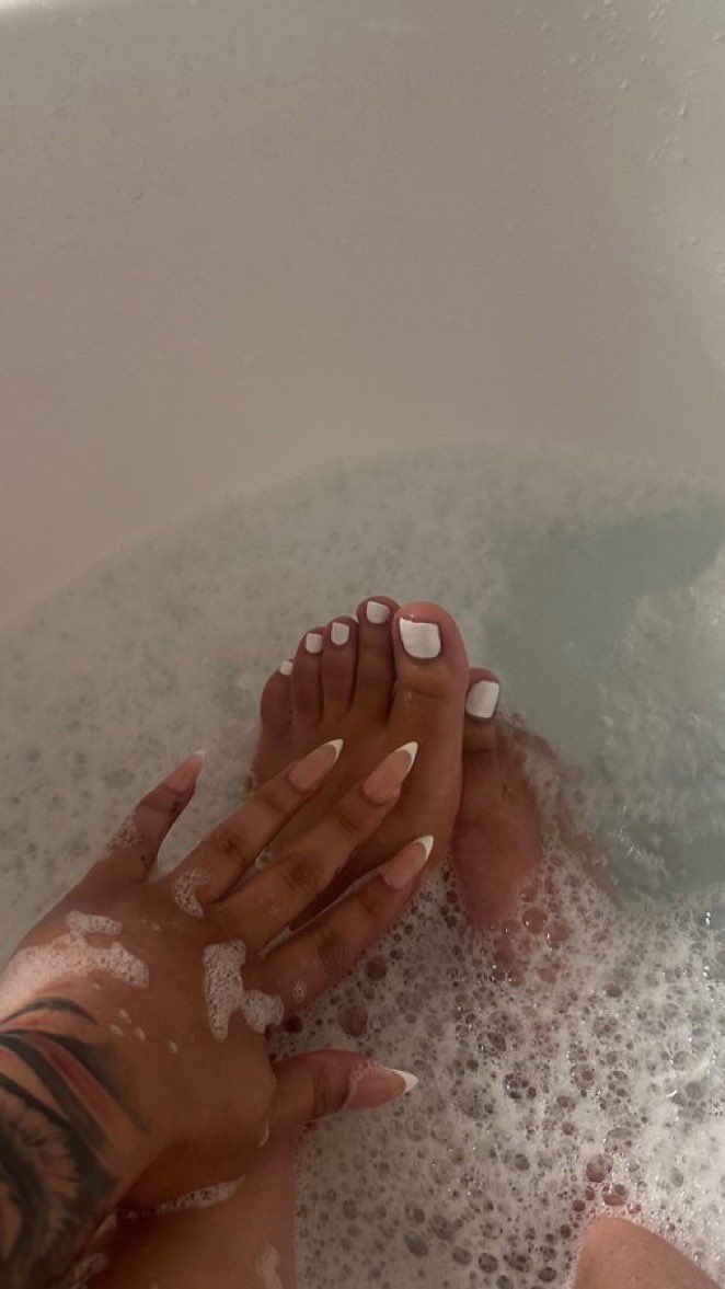 SilviaTorrejon's tweet photo. Bbc getting a good time with me rn who’s next? #phillyfreaks #philly #hoes #milf #bbw #slut #whore https://t.co/hHc4qv9JMR