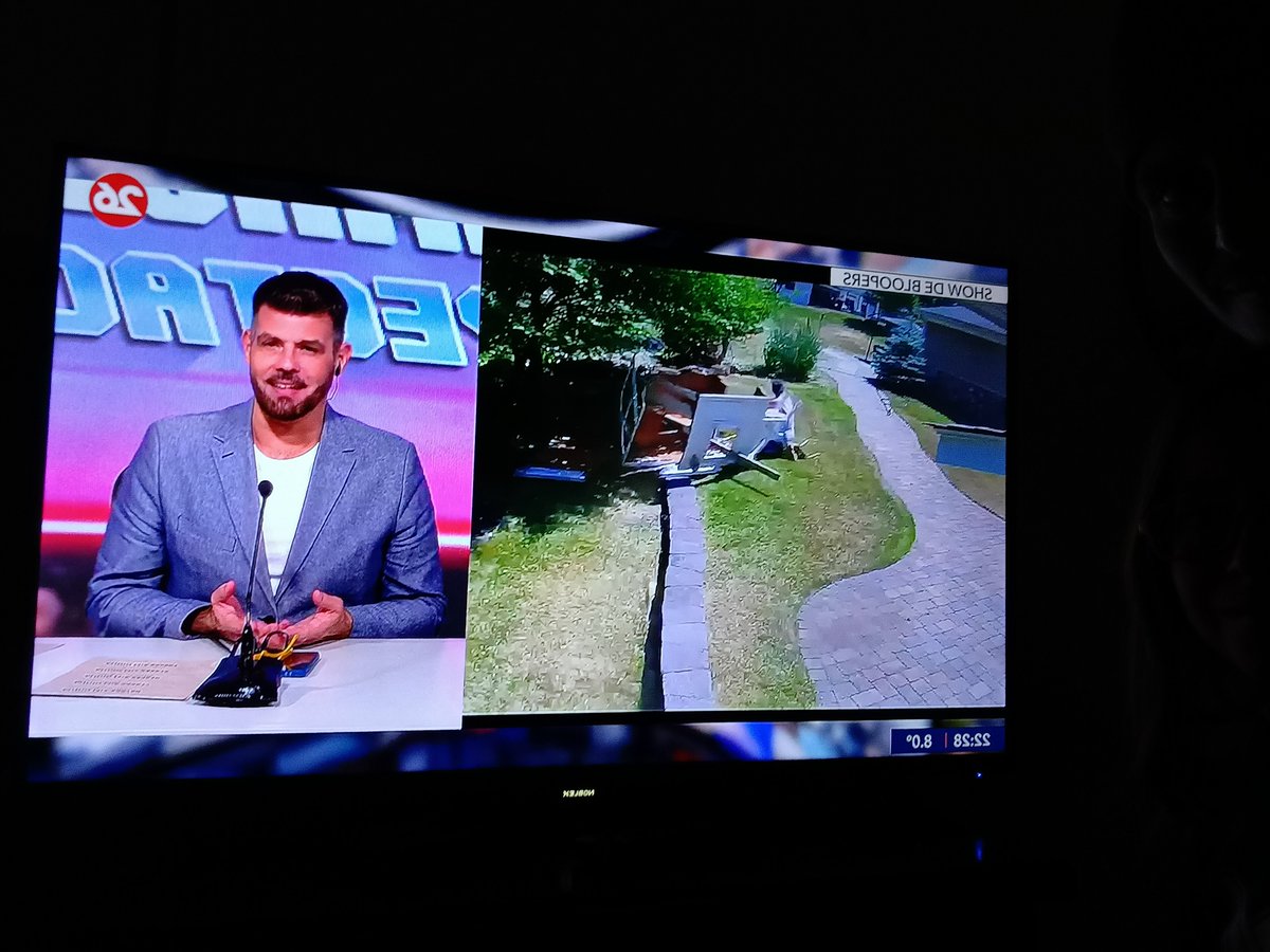 PablitoxSosa18's tweet photo. @fedevillarbruno @canal26noticias
Aca como todo sábado viendo #LasImagenesMasEspectaculares https://t.co/noVkXAHURZ