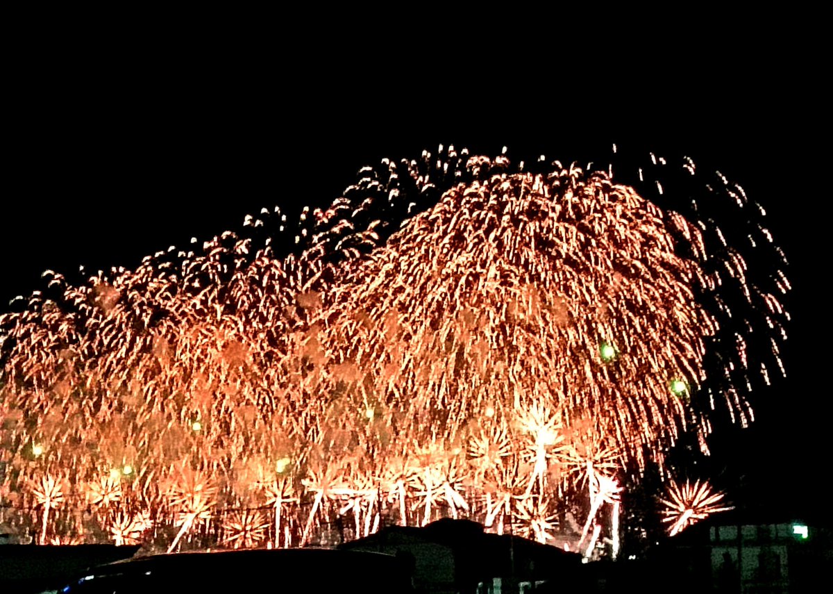 BARNEXT2017's tweet photo. 昨夜は前橋花火大会🎇
その後は
〇べっちの
誕生会を開催しました！
たくさんの方々が
駆けつけて下さいました😆

〇べっち
おめでとうございます🎂🎉

ご参加頂いた方々
サンキューグラシアス
オブリガードでした！

#BARNEXT
#誕生会
#前橋花火大会 https://t.co/hpu0h0BusZ