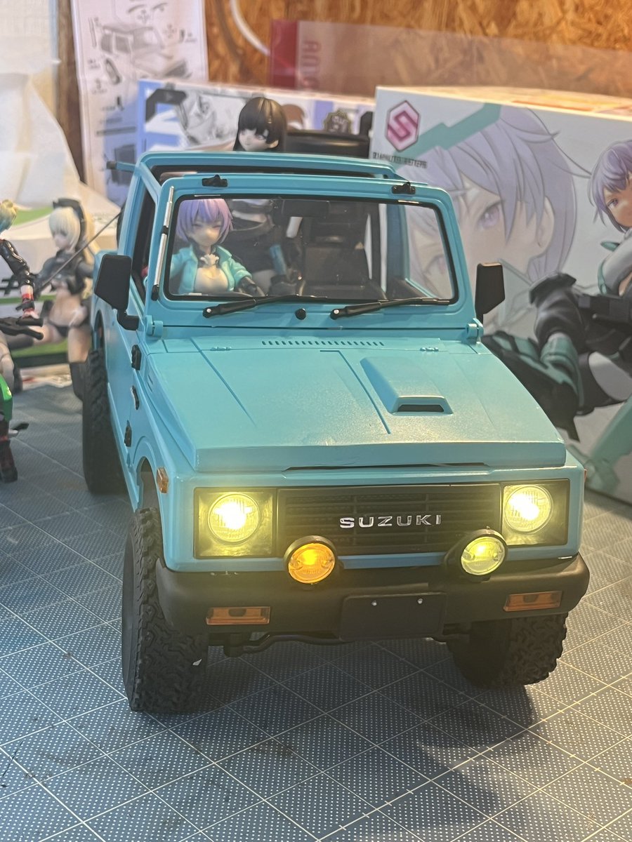 YukiIshiyama256's tweet photo. WPL C74-1 SUZUKI JIMNY JA11
買いました。クローラーとしてはアレですが、美プラを載せる1/10プラモデルとしては優秀です。LED電飾済。
#WPLC74 #30MS #美プラ #ジムニー https://t.co/5tYf7jY6zU