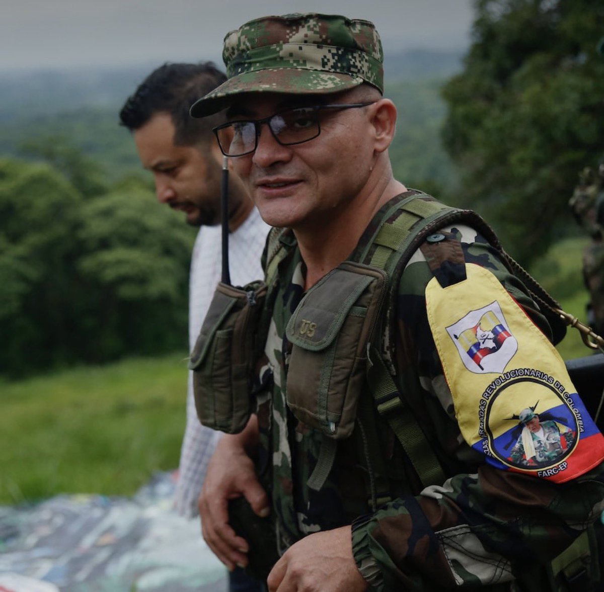 Jhonffonseca's tweet photo. 🚨 ¡ACABan de despegar!
Al menos 4 aviones de combate Kfir de supremacía aérea salieron de la base militar de Tolemaida con rumbo directo a la Amazonía.
Según información preliminar, hay fuertes rumores de que ya tienen la ubicación exacta de Alias Mordisco.
Esto era exactamente lo que necesitábamos: un presidente con los pantalones bien puestos, listo para aplastar sin piedad a toda la guerrilla en Colombia.
¡Se acabó la fiesta!