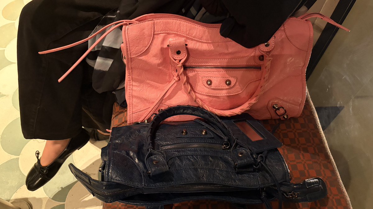 dasiyflwer's tweet photo. #citybags4life https://t.co/PlPWJf2X0P