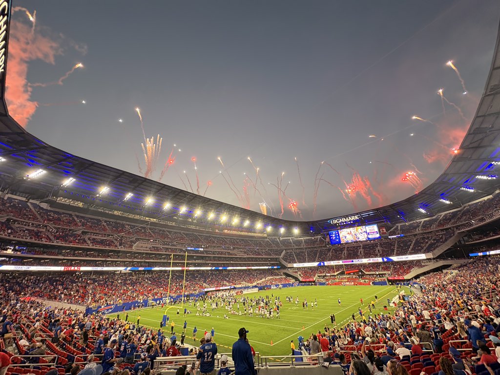 Scube716's tweet photo. Yeah the new stadium is sweet #GoBills https://t.co/jfqQX9VcJp